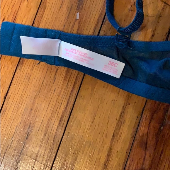 PINK Low cut push-up bra - Picture 3 of 4